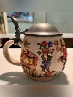 Vintage RM German Beer Stein Pewter Lid Relief Alpine Dancers Accordion 0.5L #38